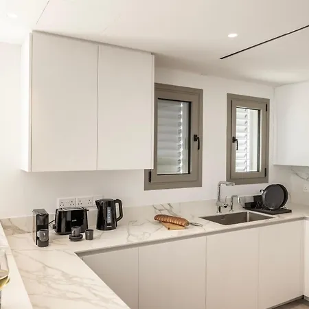Beachfront Villla Mimosa فيلة بروتاراس