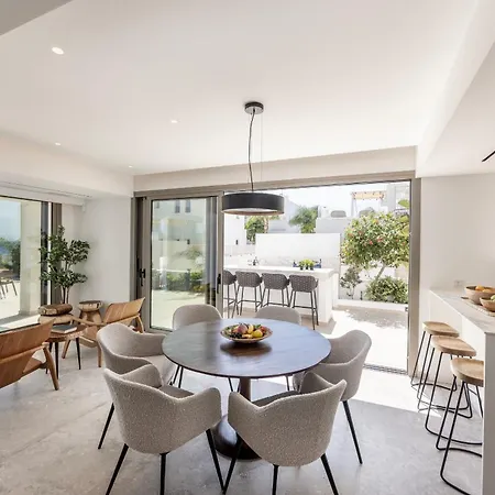 فيلة Beachfront Villla Mimosa *