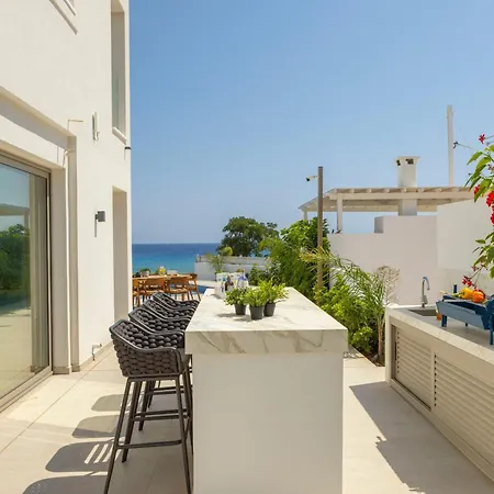 Beachfront Villla Mimosa * Protaras