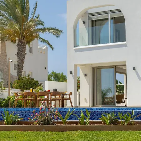 فيلة Beachfront Villla Mimosa بروتاراس