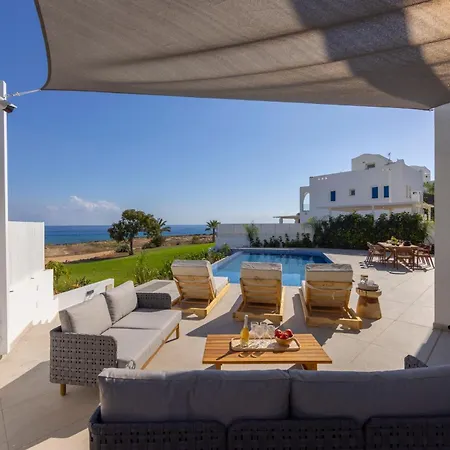 Beachfront Villla Mimosa