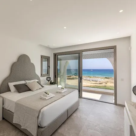 فيلة Beachfront Villla Mimosa *