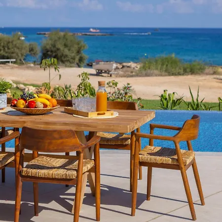 Beachfront Villla Mimosa * Protaras