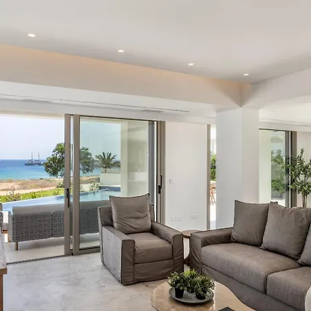 Beachfront Villla Mimosa Villa *