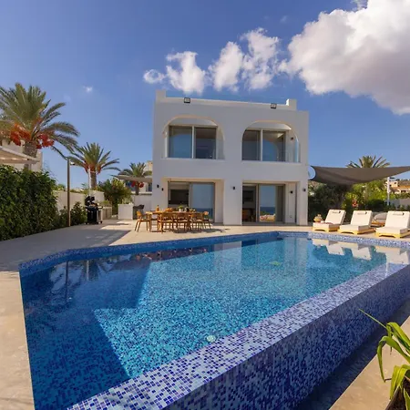 Beachfront Villla Mimosa Villa *